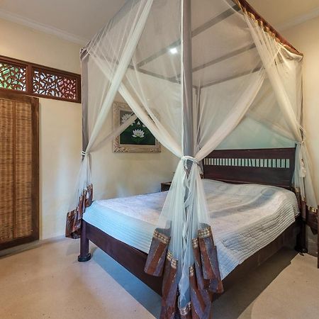 White Lotus Oasis Hotel อูบุด ภายนอก รูปภาพ