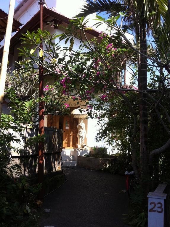 White Lotus Oasis Hotel อูบุด ภายนอก รูปภาพ